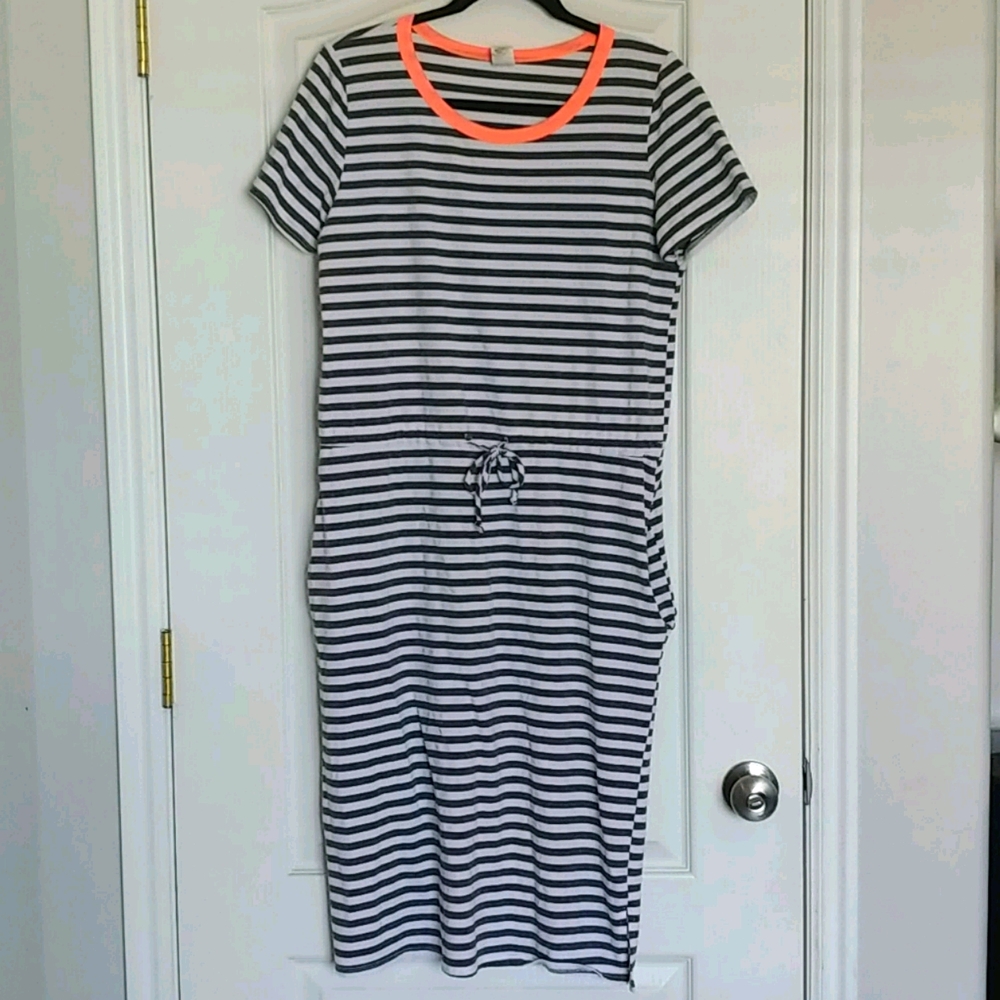 Midi tie-waist t-shirt dress with pockets